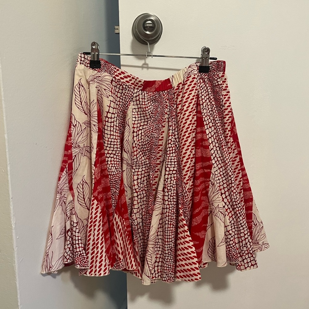 Banana Republic skirt. XS but fits like a Small.